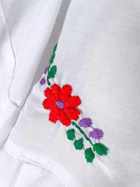 Must-have | Chantelle | Vintage 1960s 1970s Hippie embroidered floral Kaftan dress