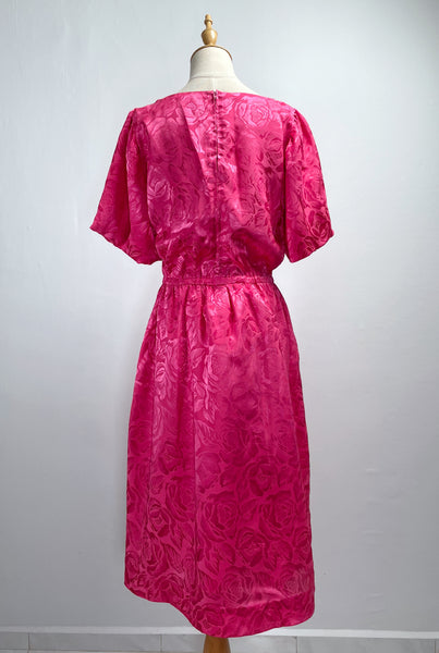 Must-have | Pearl | Vintage 1960s 1970s embossed fuchsia pink satin dress