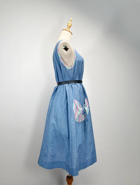Maedi | Vintage 1950s 1960s soft cotton-mix Chambray easy-wear dress with striped binding and pockets