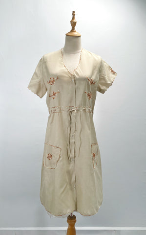 Piper | Vintage 1960s/1950s Scallop trim embroidered drawstring dress