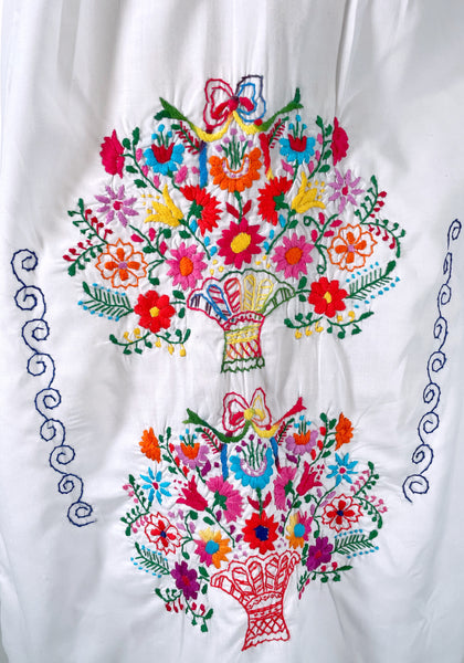 Must-have | Chantelle | Vintage 1960s 1970s Hippie embroidered floral Kaftan dress