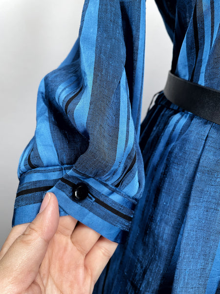 { Rare find } Midge | Vintage 1970s Royal blue Leslie Fay dress with Big scalloped collar