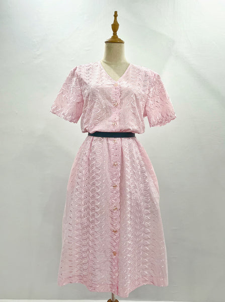 { Rare find } | Jane Eyre | Vintage 1970s1980s lace dress in pink with scallop trims