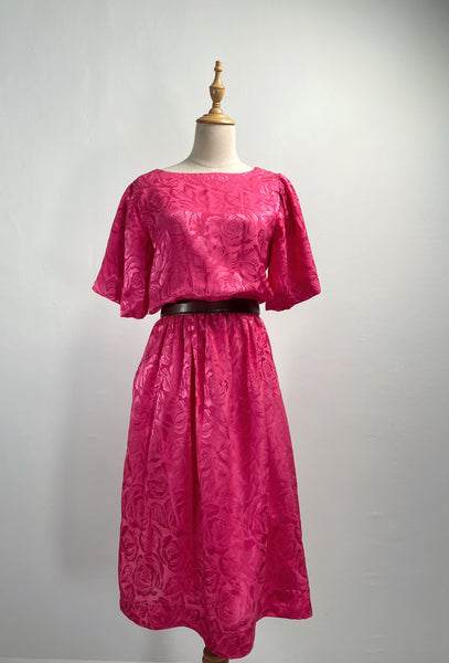 Must-have | Pearl | Vintage 1960s 1970s embossed fuchsia pink satin dress