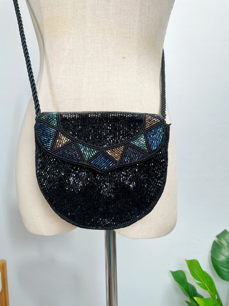 { Rare find } Vintage 1970s 1980s disco era small curved scallop shape beaded bag with geometric pattern