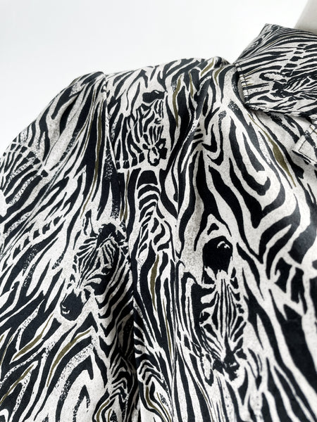 Must-have! | Zelda | Vintage 1970s/80s zebra print fit-and-flare A line dress with matching belt