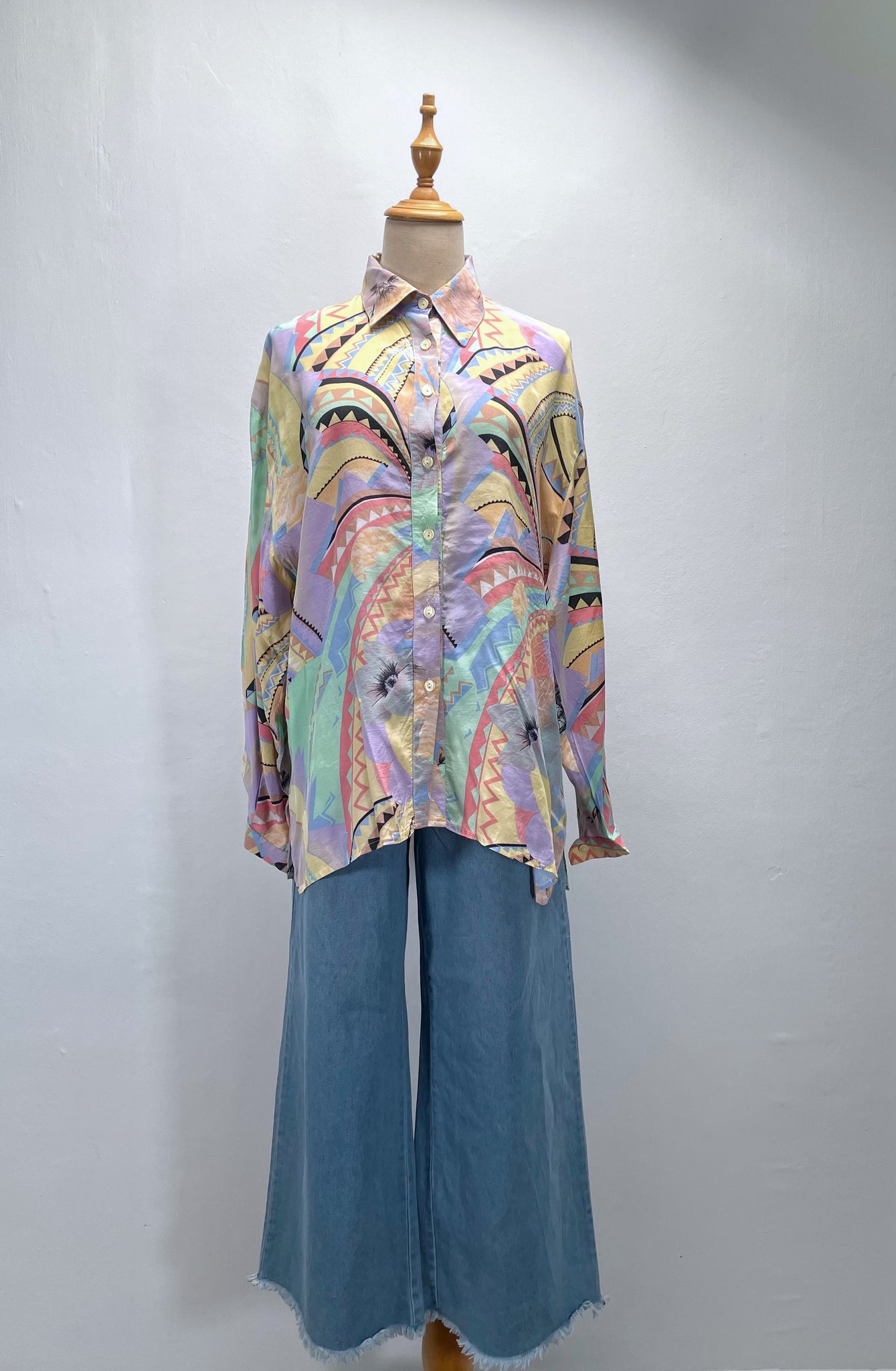Zack | Vintage 1980s Pastel abstract geometric print Loose shirt blouse