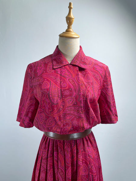 Must-have | Peyton | Vintage 1980s paisley pink red and orange jacket lapel dress | size S - M
