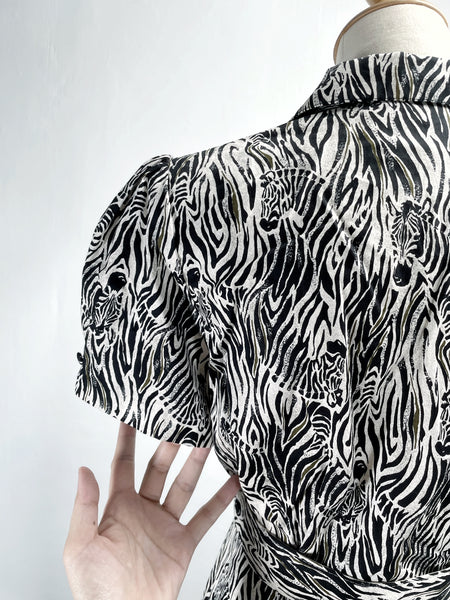 Must-have! | Zelda | Vintage 1970s/80s zebra print fit-and-flare A line dress with matching belt