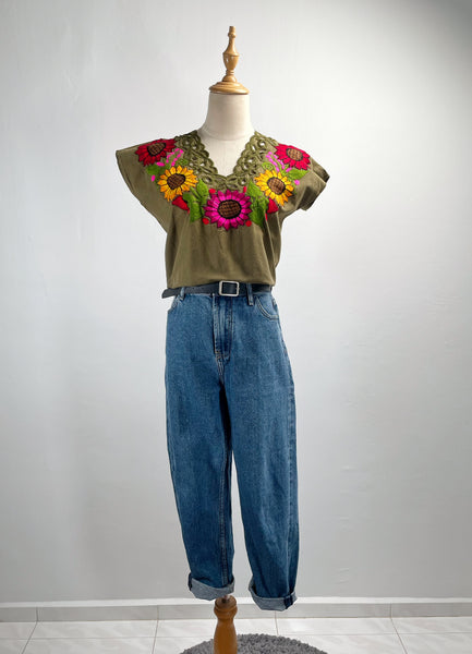 Philly | Vintage 1970s 1980s khaki green embroidered cutout floral motif blouse