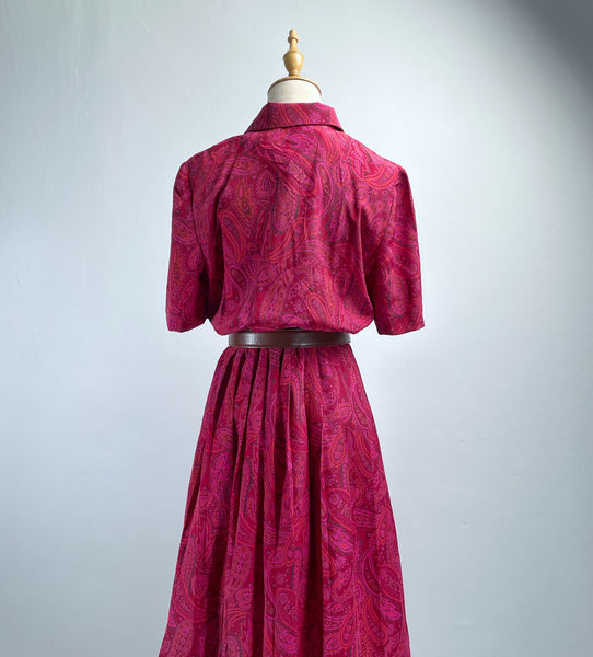 Must-have | Peyton | Vintage 1980s paisley pink red and orange jacket lapel dress | size S - M