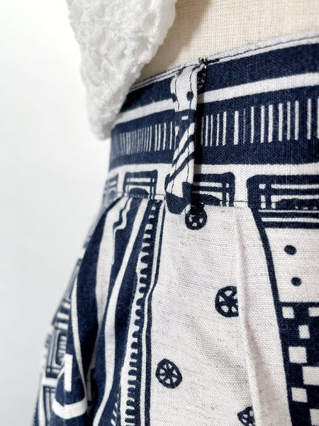 Fenn | Vintage 1980s 1990s geometric monochrome blue and ecru print skirt with pockets