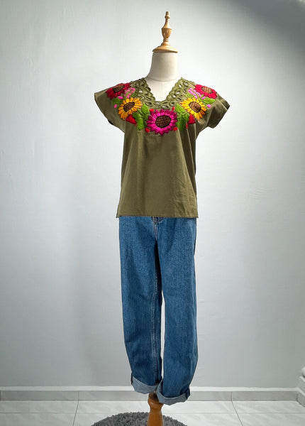 Philly | Vintage 1970s 1980s khaki green embroidered cutout floral motif blouse