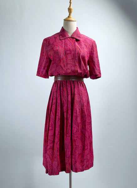 Must-have | Peyton | Vintage 1980s paisley pink red and orange jacket lapel dress | size S - M