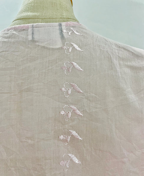 { Rare find } | Jane Eyre | Vintage 1970s1980s lace dress in pink with scallop trims