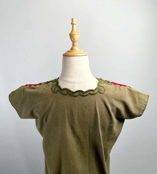 Philly | Vintage 1970s 1980s khaki green embroidered cutout floral motif blouse
