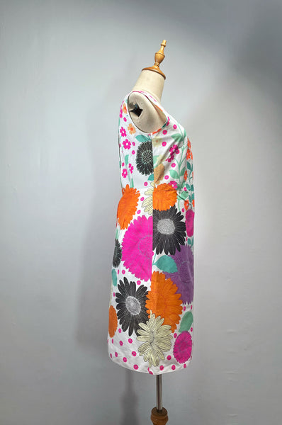 Twix | Vintage 1960s Twiggy mod flower power sheath mini dress