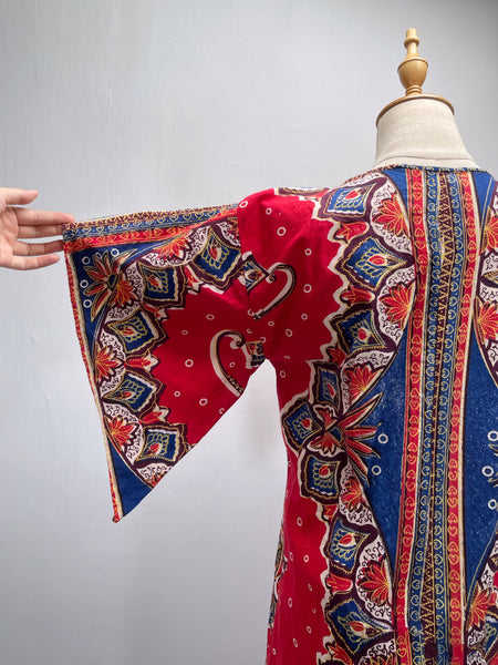 Frankie | Vintage 1960s 1970s Dashiki Handkerchief sleeves Long maxi Batik print dress