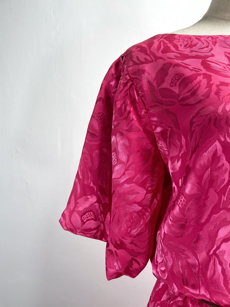 Must-have | Pearl | Vintage 1960s 1970s embossed fuchsia pink satin dress