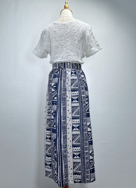 Fenn | Vintage 1980s 1990s geometric monochrome blue and ecru print skirt with pockets