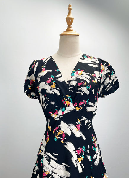 Gaia | Vintage 1940s novelty print fashion girls flared dress with belt tie