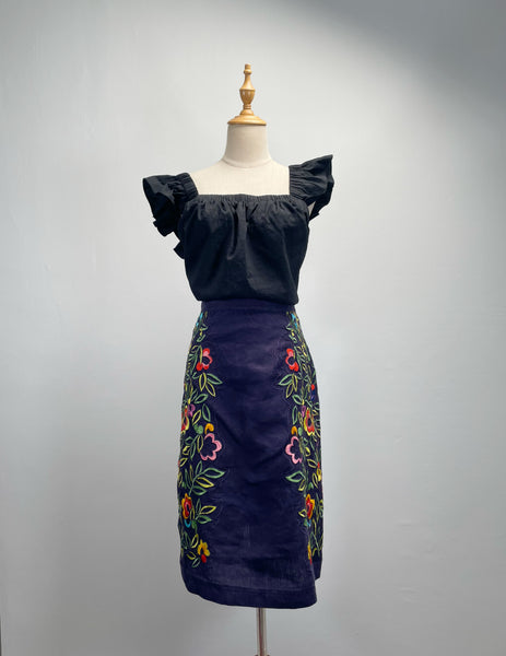 Sonny | Vintage 1990s 2000s 100% Linen and cotton embroidered Moulinette Soeurs skirt