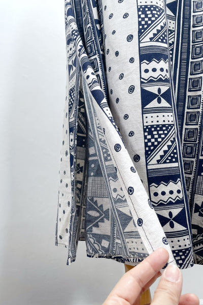 Fenn | Vintage 1980s 1990s geometric monochrome blue and ecru print skirt with pockets