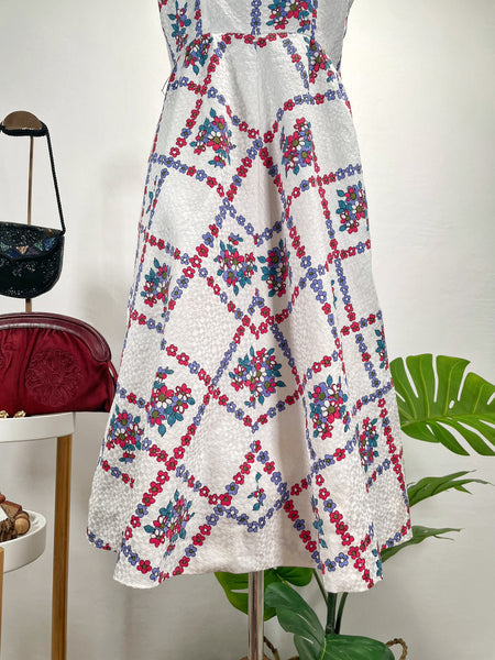 Vintage 1950s 1960s Country chic cottage core Sun dress | Merrill |