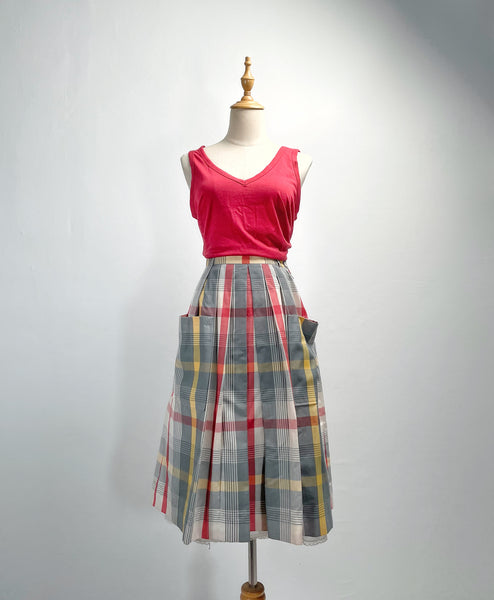 Eva | Vintage 1970s plaid yellow red grey skirt with big pockets