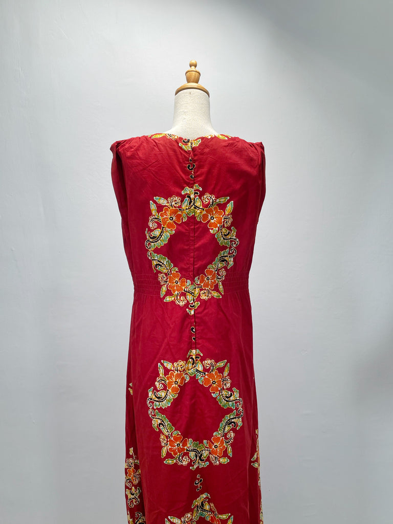 Must-Have! | Erina | Vintage 1960s 1970s Cherry red Batik long dress r Happy Laundry Day Vintage Must-Have! | Erina | Vintage 1960s 1970s Cherry red Batik long dress r Happy Laundry Day Vintage