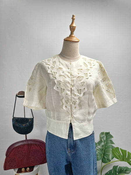 Vintage 60s Yellow rose embroidered cutout puff sleeve blouse