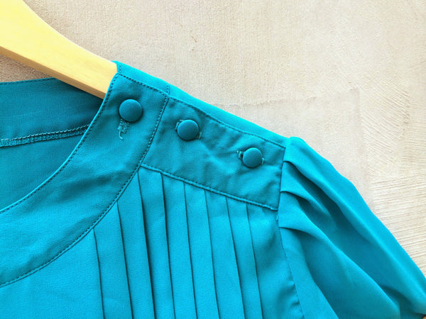 SALE ! | Teal Gold | Teal turquoise 70s pleated Vintage blouse