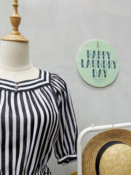 Mask-a-rave | Vintage 1950s 1960s Court neckline White Black striped dress