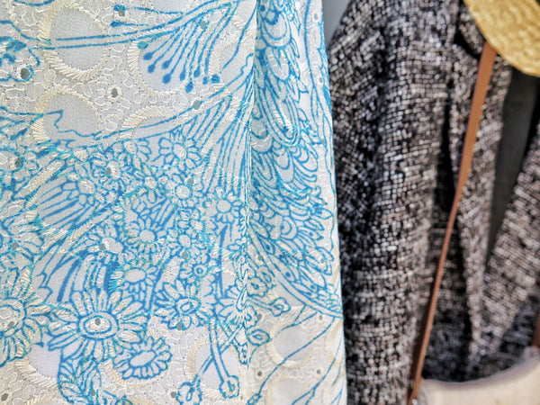 Cristina | Vintage 1960s 1970s Cream lace and Blue embroidery Oriental Kimono-esque Dress