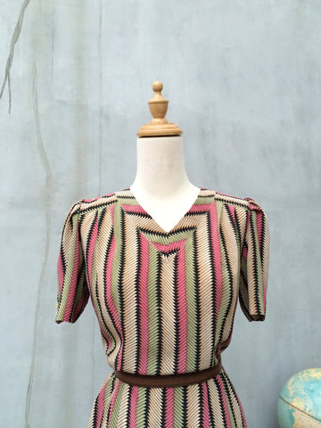 SALE ! |  Kitsch Kerpisch | Vintage 1970s vertical stripes and Triangles dress