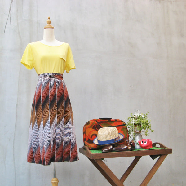 SALE | Tigerrrrrr | Vintage 1960s diagonal Zig Zag stripes Brown and Pink A-line Skirt