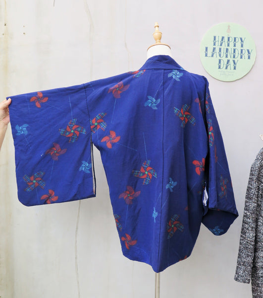 Spinning Pinwheels | Authentic Vintage 1960s 1970s lined Japanese Yutaka Kimono Jacket