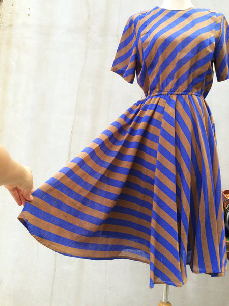 Colleen | Vintage 1950s swing circle skirt Diagonal stripes Dress