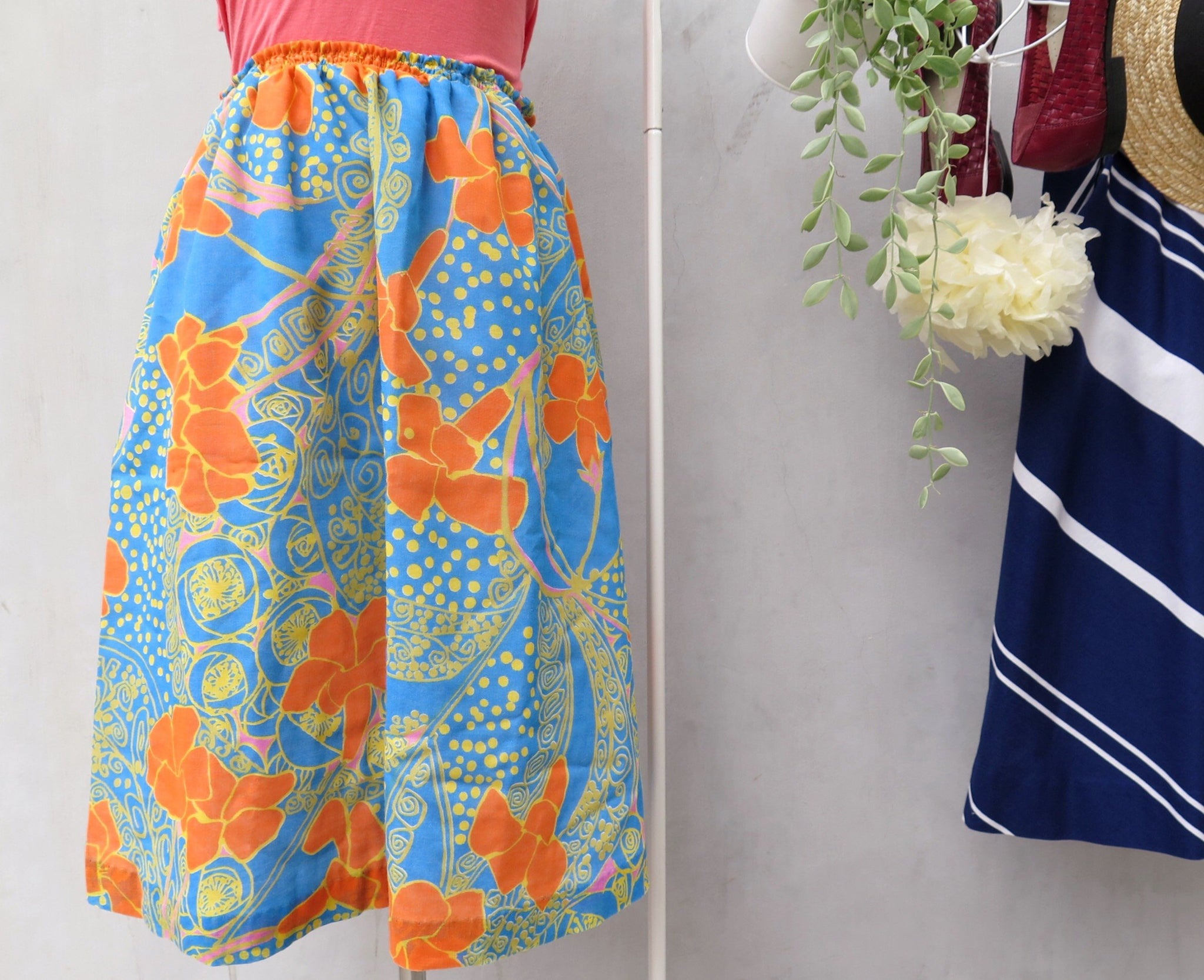Indie Bindie | Vintage 1960s Knee-length A-line skirt in retro Batik print