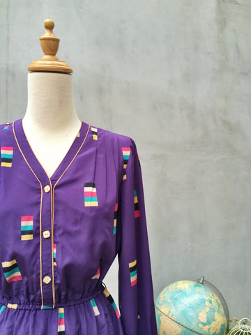 SALE ! |  Swatch Watch | Vintage 1970s pantone swatch inspired print Purple pleated dress