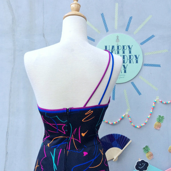 Footloose and Happy ! | Vintage 1970s 1980s Wonder woman Spandex One-shoulder Abstract Pop-art print Bodycon Dress
