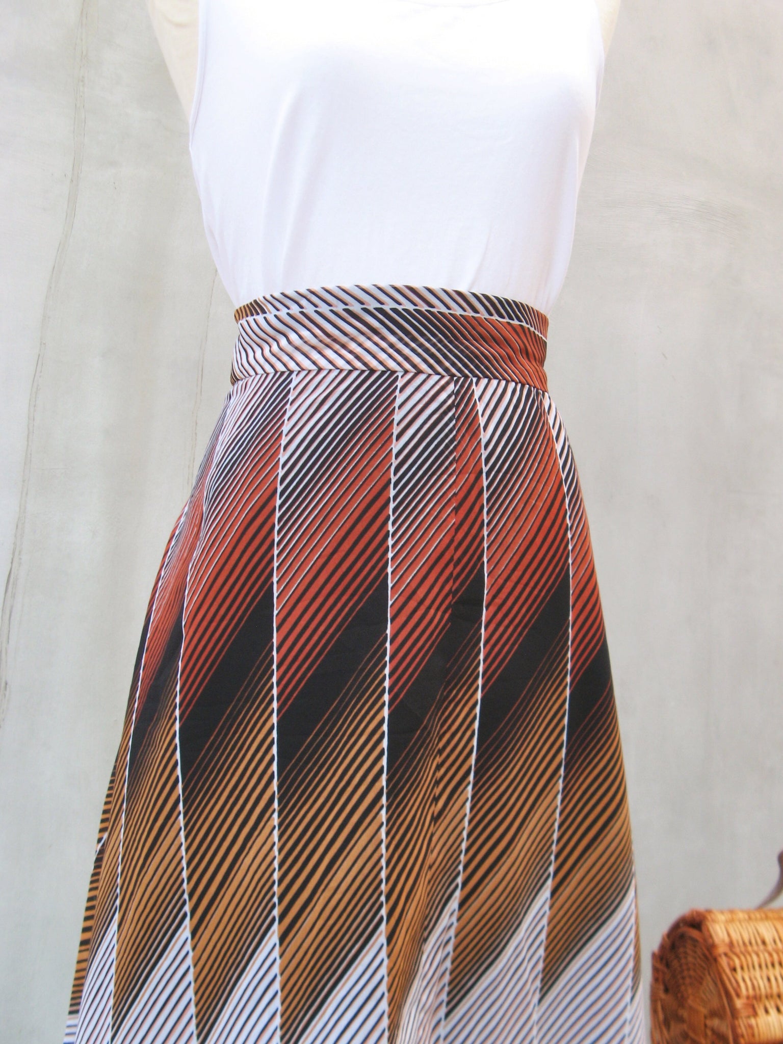 SALE | Tigerrrrrr | Vintage 1960s diagonal Zig Zag stripes Brown and Pink A-line Skirt