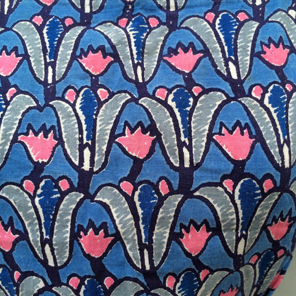 Tulips are Blue | Vintage 1950s 1960s Cute Tulip print Marimekko-inspired Retro mod Print Shift Dress