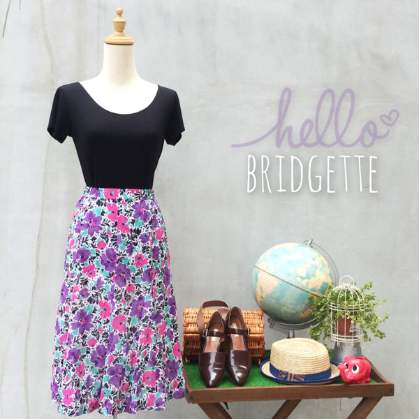 SALE ! |  Hello Bridgette | Vintage 1980s happy Floral print A-line skirt Purple & Pink Flowers