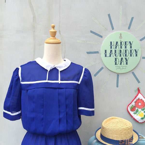 Vintage 1940s 1950s Nautical Sailor-inspired Collar + Blue and White detail Little Bow Short Day Dress