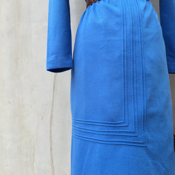 Pretty in Blue | Vintage Leslie Fay Petites Cornflower Blue  Long-sleeve dress with Cute spherical buttons