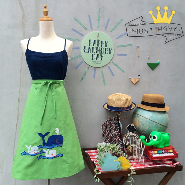 Must Have! | Whale you? | Vintage 1960s 1970s Whales appliqué Green Reversible Wrap Skirt