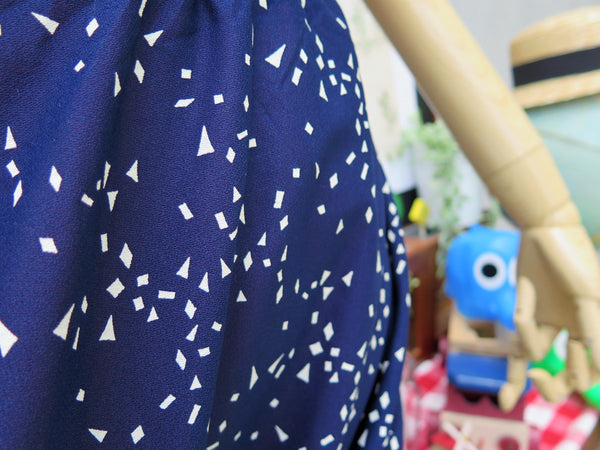 Blue-tri-ful | Vintage 1970s 1980s triangle confetti polka dots A-line flared Midi Skirt