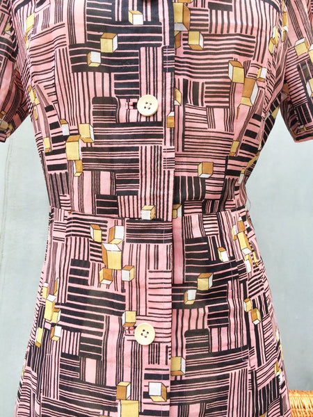 SALE! | Square Cube | Rare Vintage 1970s pink and yellow Geometric Cubic cubes graphic Print Day Dress in PINK!