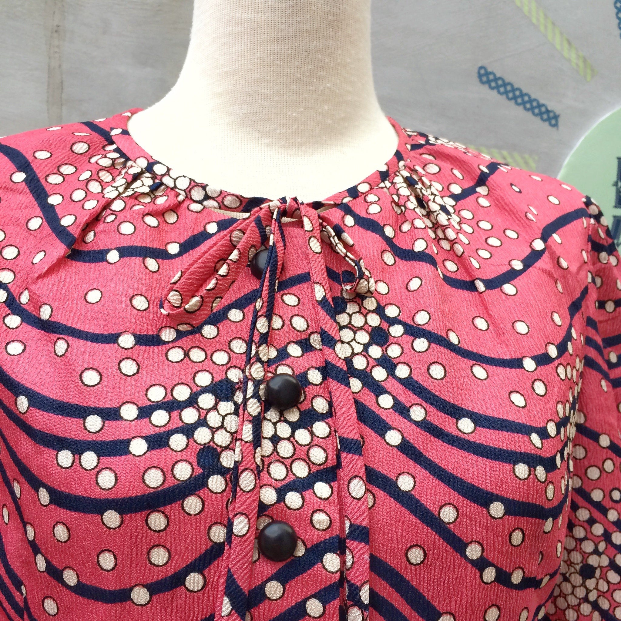 Pink Waves | Vintage 1960s retro groovy Pink mini dress | Twiggy Mod!